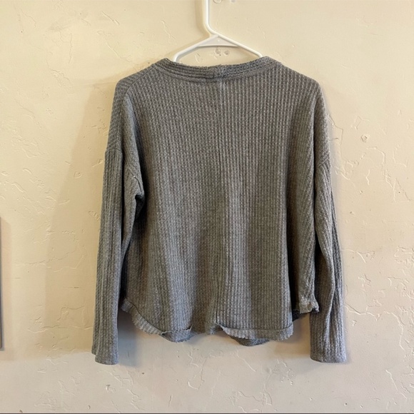 Socialite Gray Waffle Knit Button Down Tie Front Long Sleeve Top Medium - Picture 5 of 8